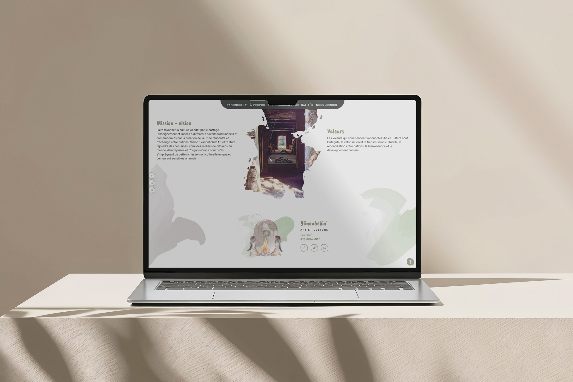 Site web Yänonchia' sur ordinateur